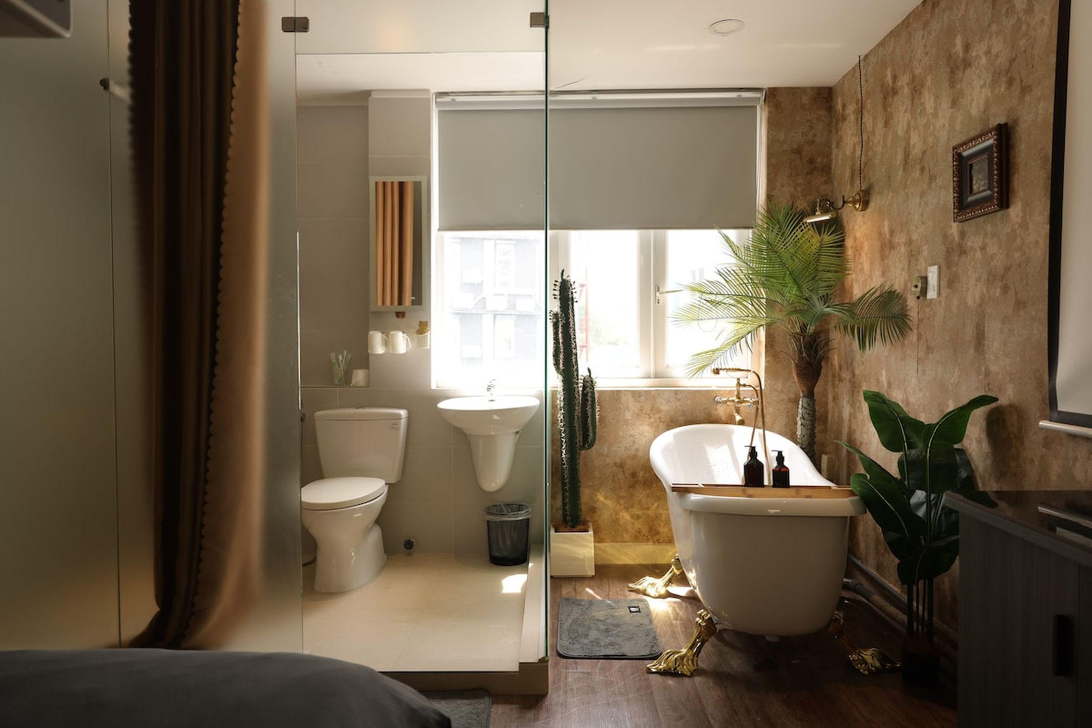 listing_images/06a9ad59-6c79-8f11-75b5-1b696ccf49ce.jpeg