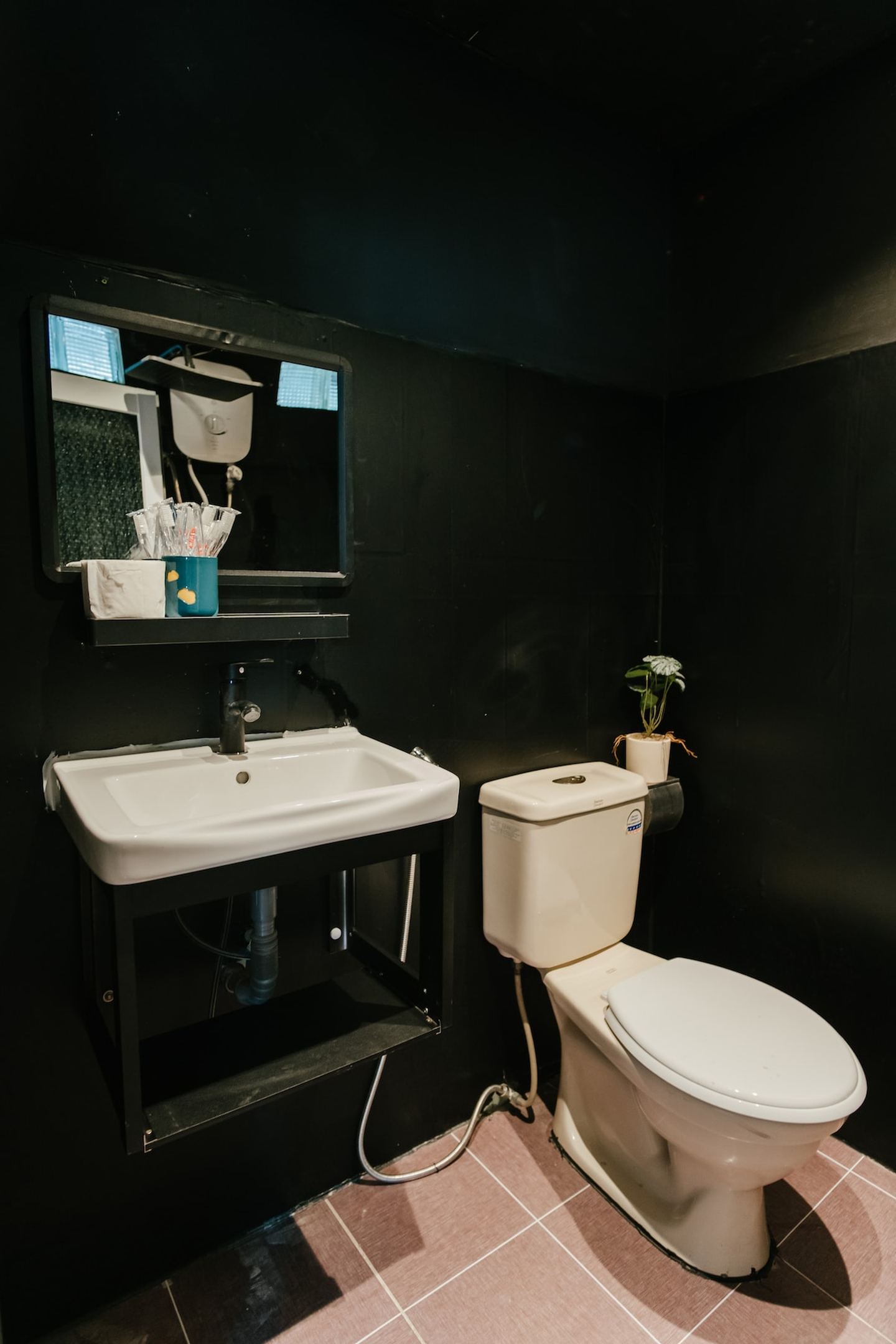 listing_images/0804d6cc-3acd-098e-e4c7-cb7f13beb708.jpeg