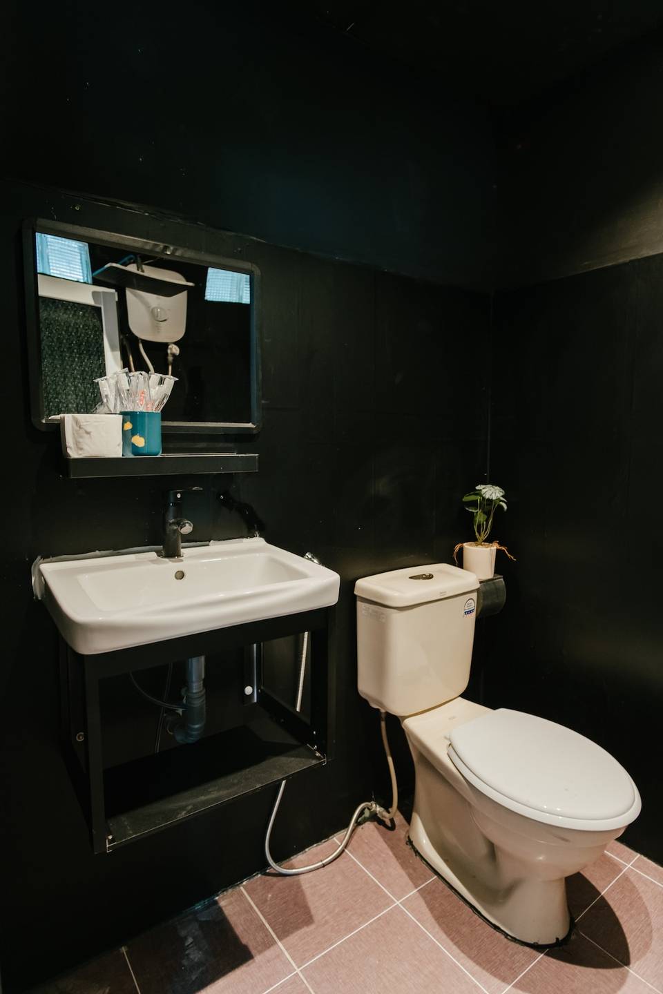 listing_images/0804d6cc-3acd-098e-e4c7-cb7f13beb708.jpeg