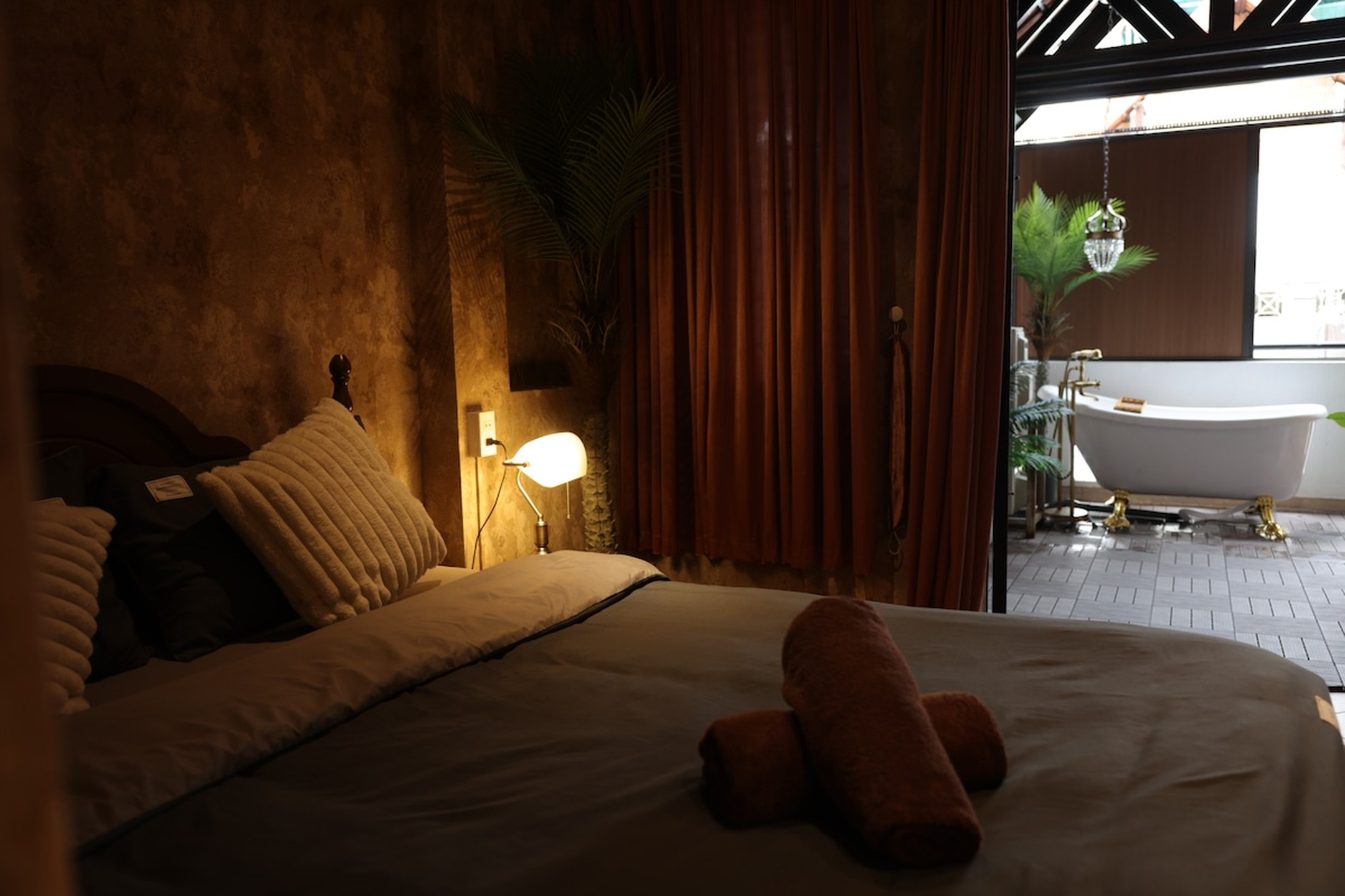 listing_images/304ad603-9d7d-3a92-f188-e6379ea168e7.jpeg