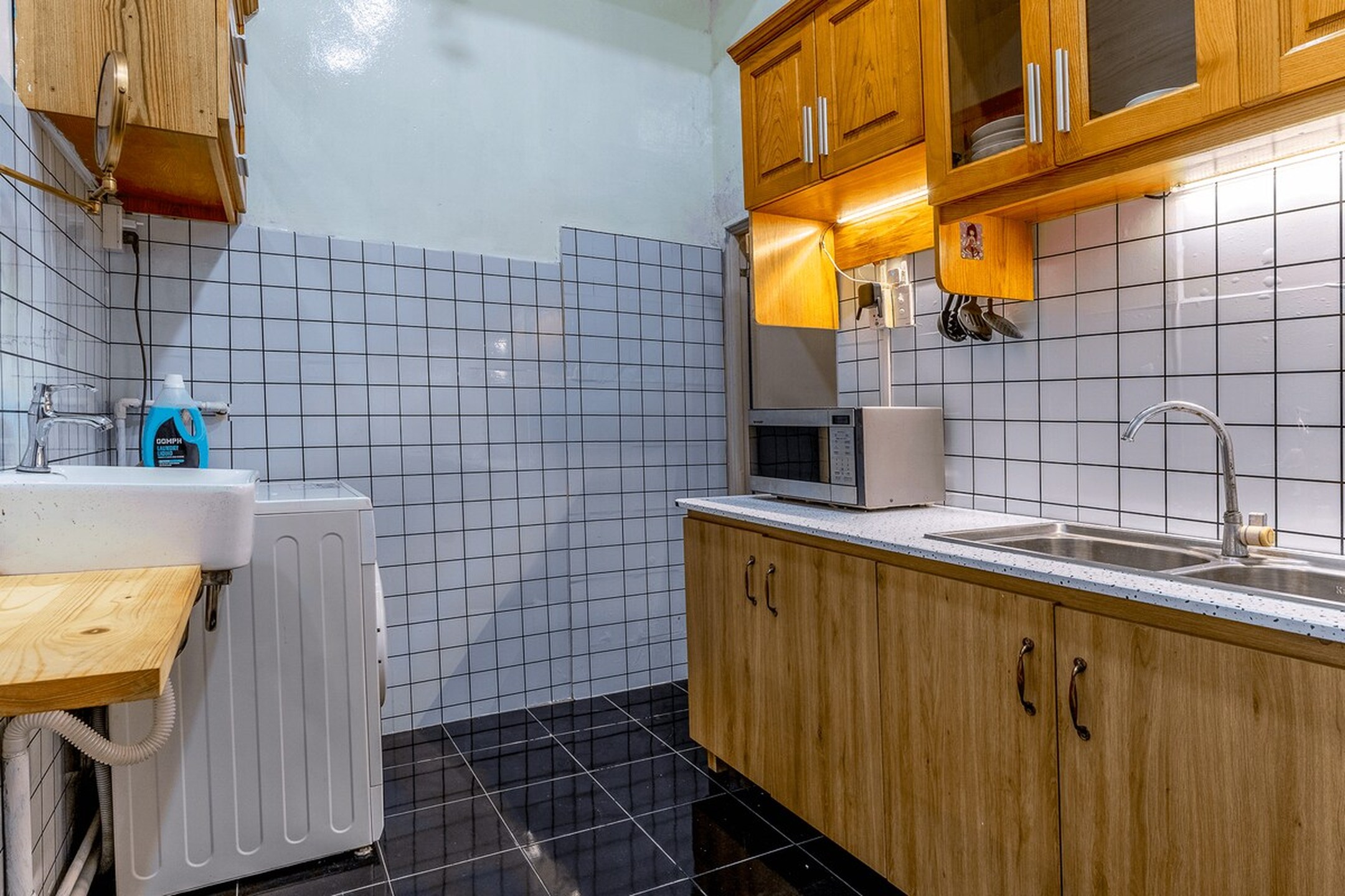 listing_images/31cc5f20-6dc1-8c51-a951-5ffab049a5c2.png