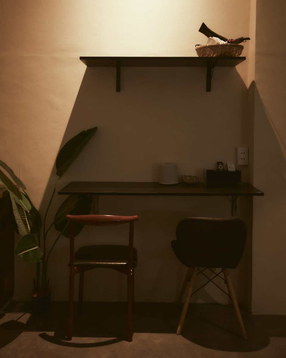 listing_images/7a7b83ed-94d3-7bda-05cf-dc40e4d84a91.jpeg