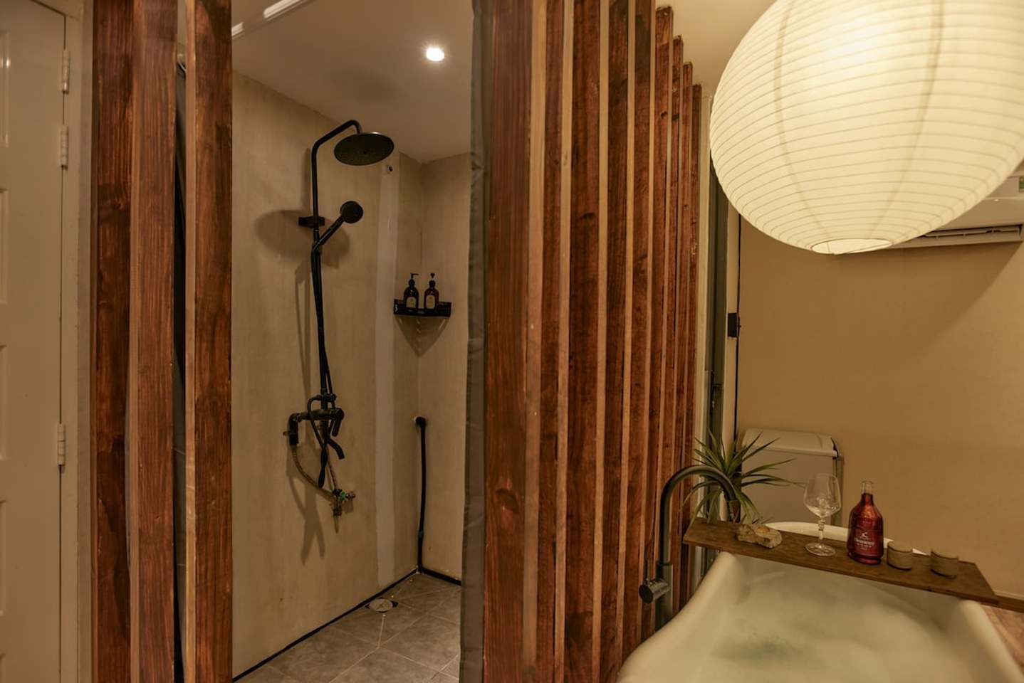 listing_images/42799423-b9ac-2c27-67db-f37d01f6785f.jpeg