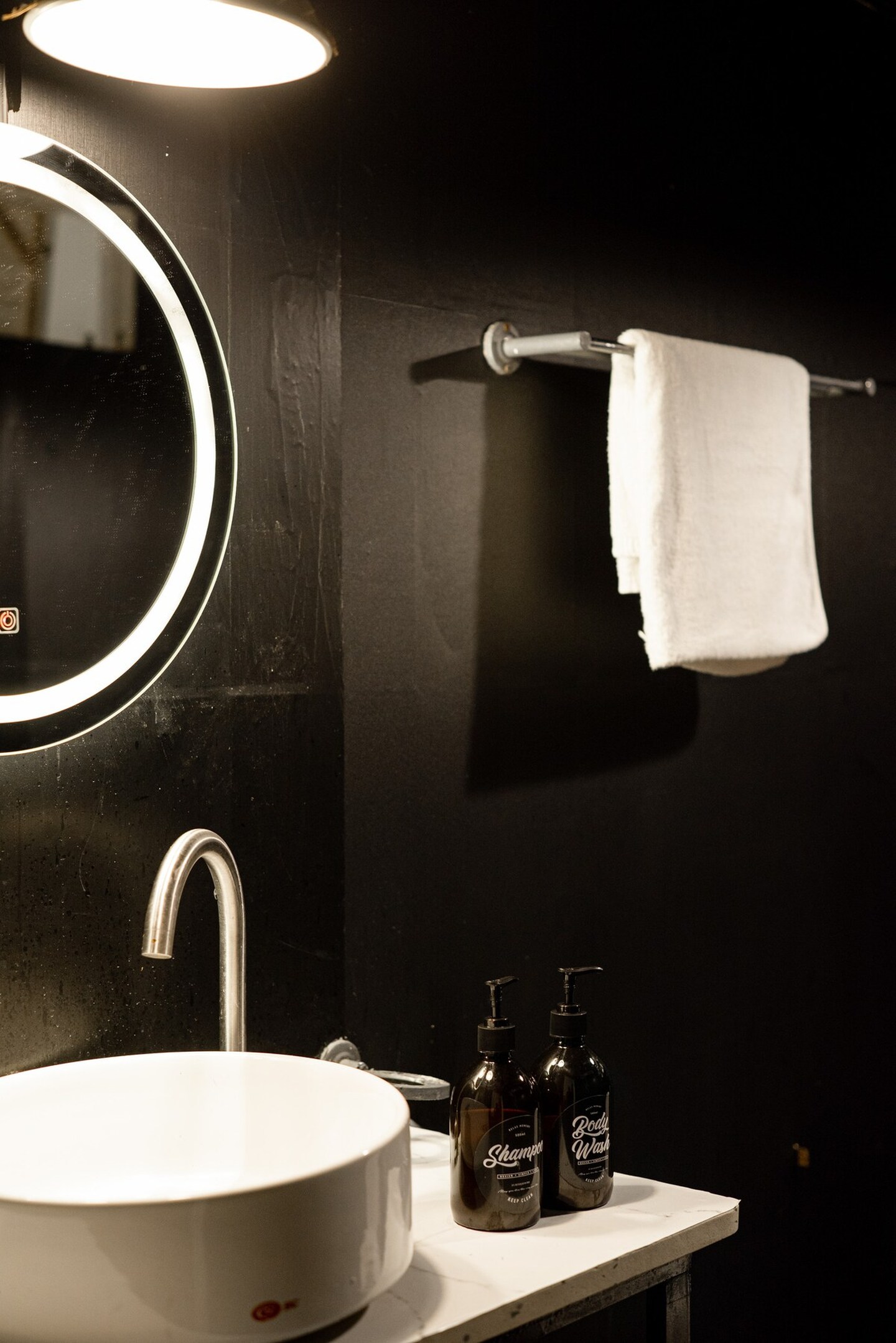 listing_images/50a480e2-3e9d-4648-042b-ab368f45570e.jpeg