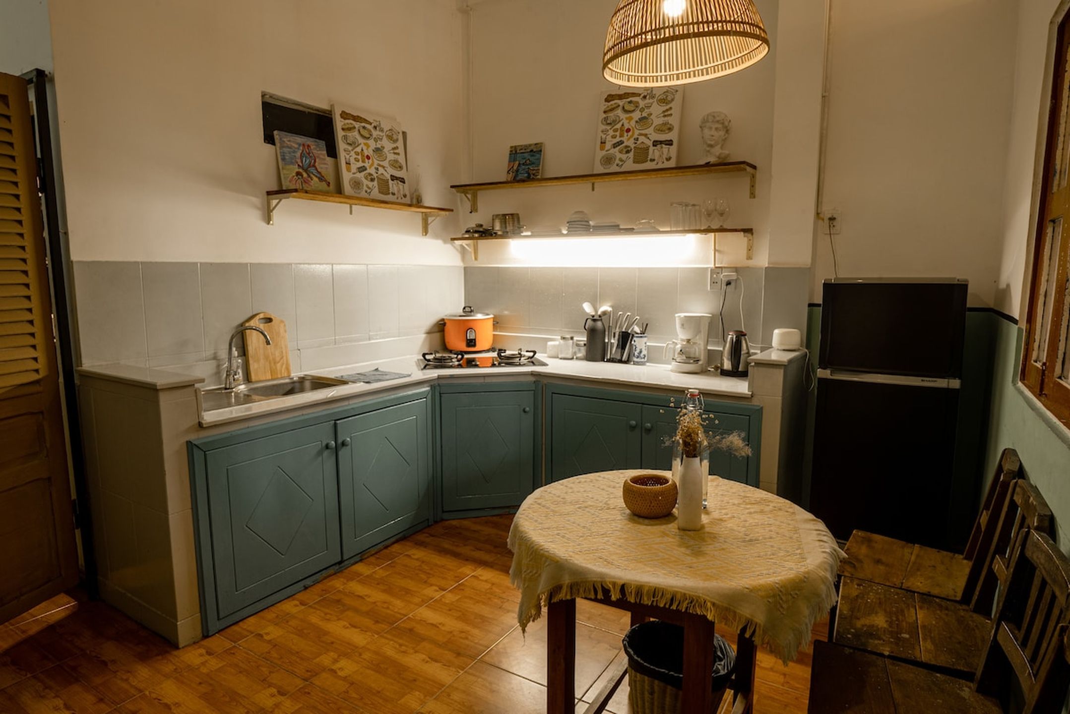 listing_images/5a375975-eca8-d4bb-59a9-7d7d06f3fbb0.jpeg