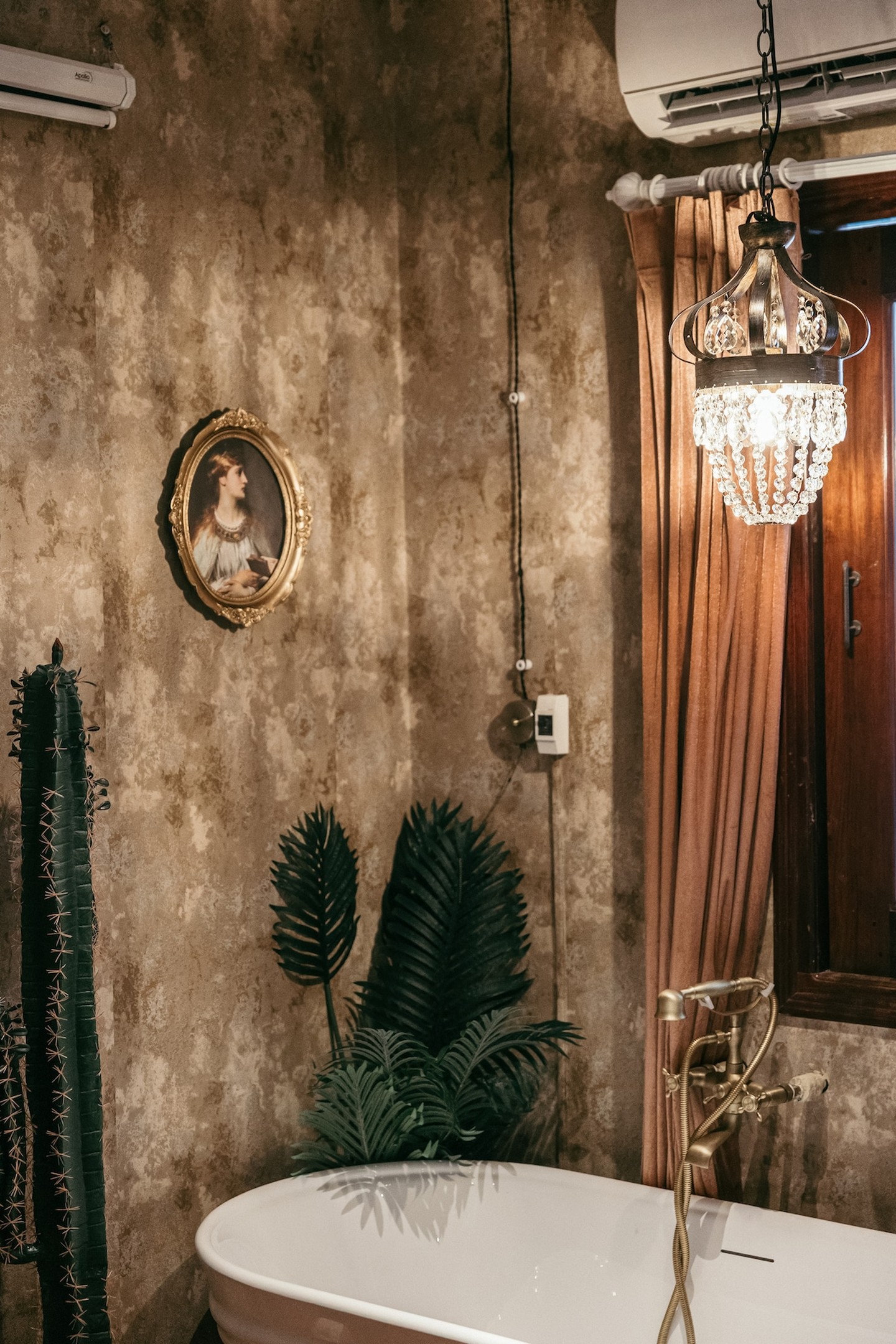 listing_images/8727d466-e74b-194b-6453-7f328efd4414.jpeg