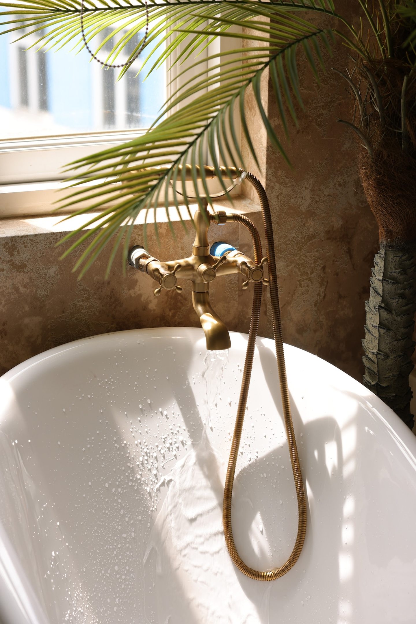 listing_images/9261e9ec-acba-cc47-af66-bf2422d83e0c.jpeg