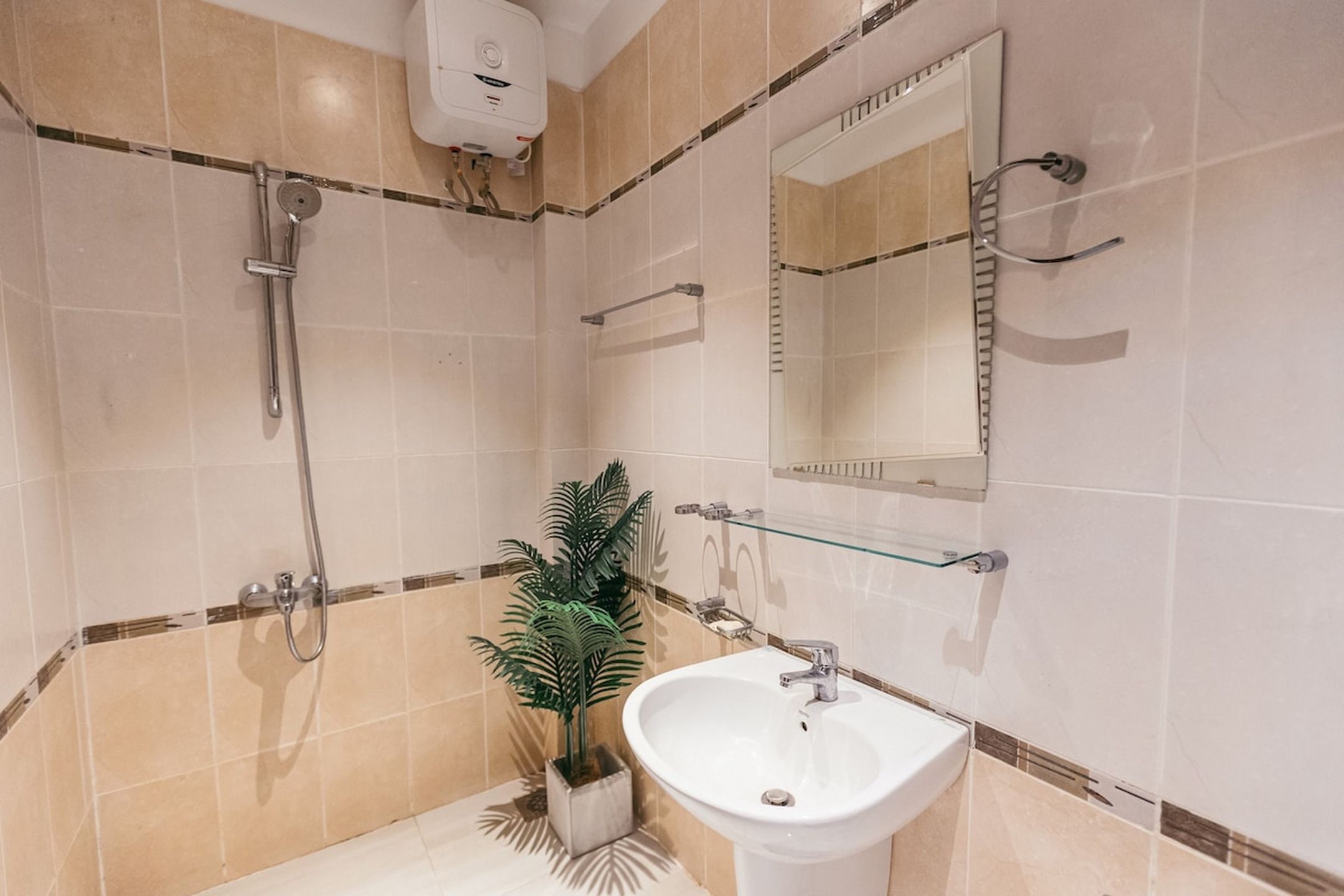 listing_images/9b7d640b-973e-6ff3-1e86-fffb78b80e8d.jpeg