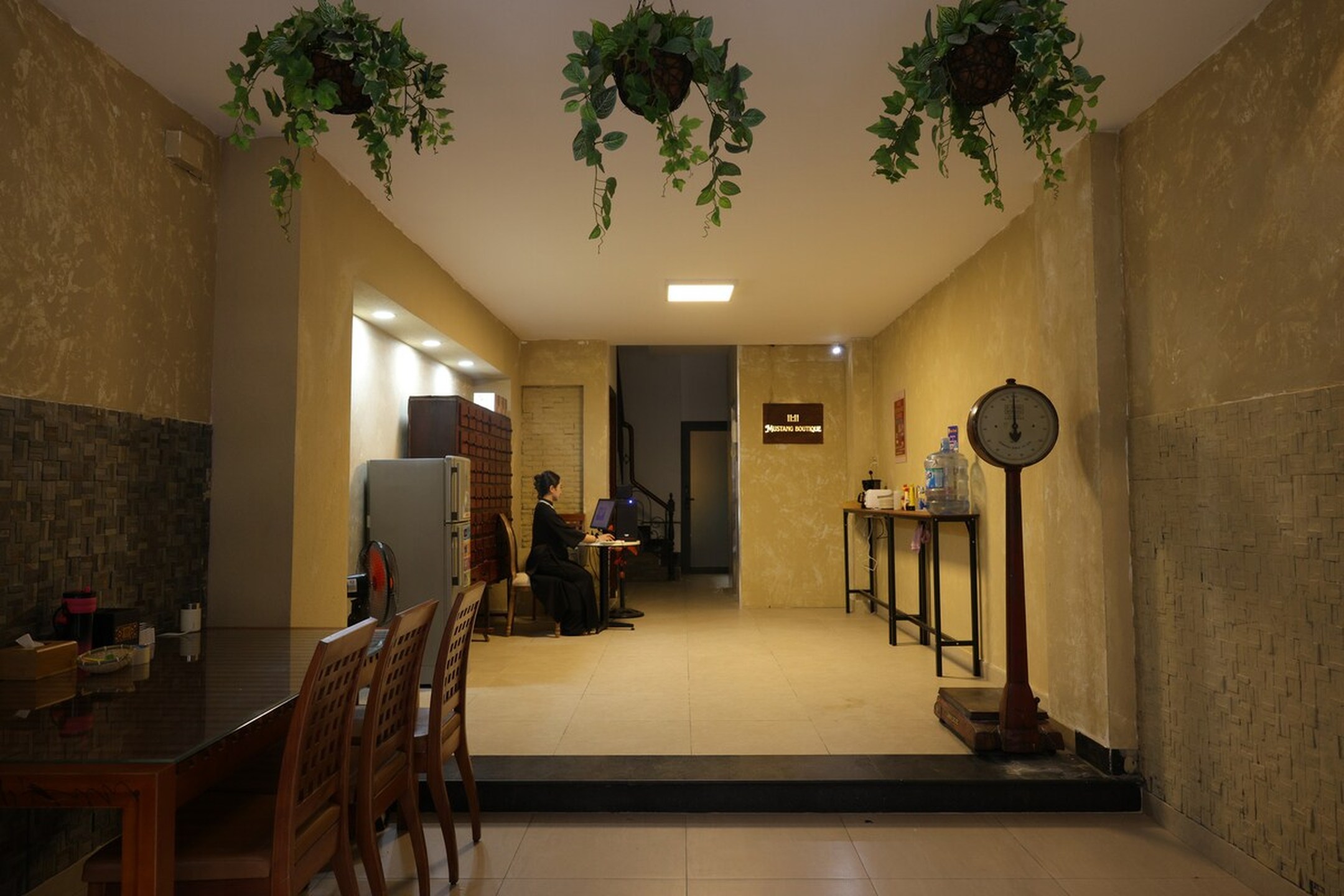 listing_images/ce2ad39b-b71d-06f8-6e57-f0f15c3513b4.jpeg