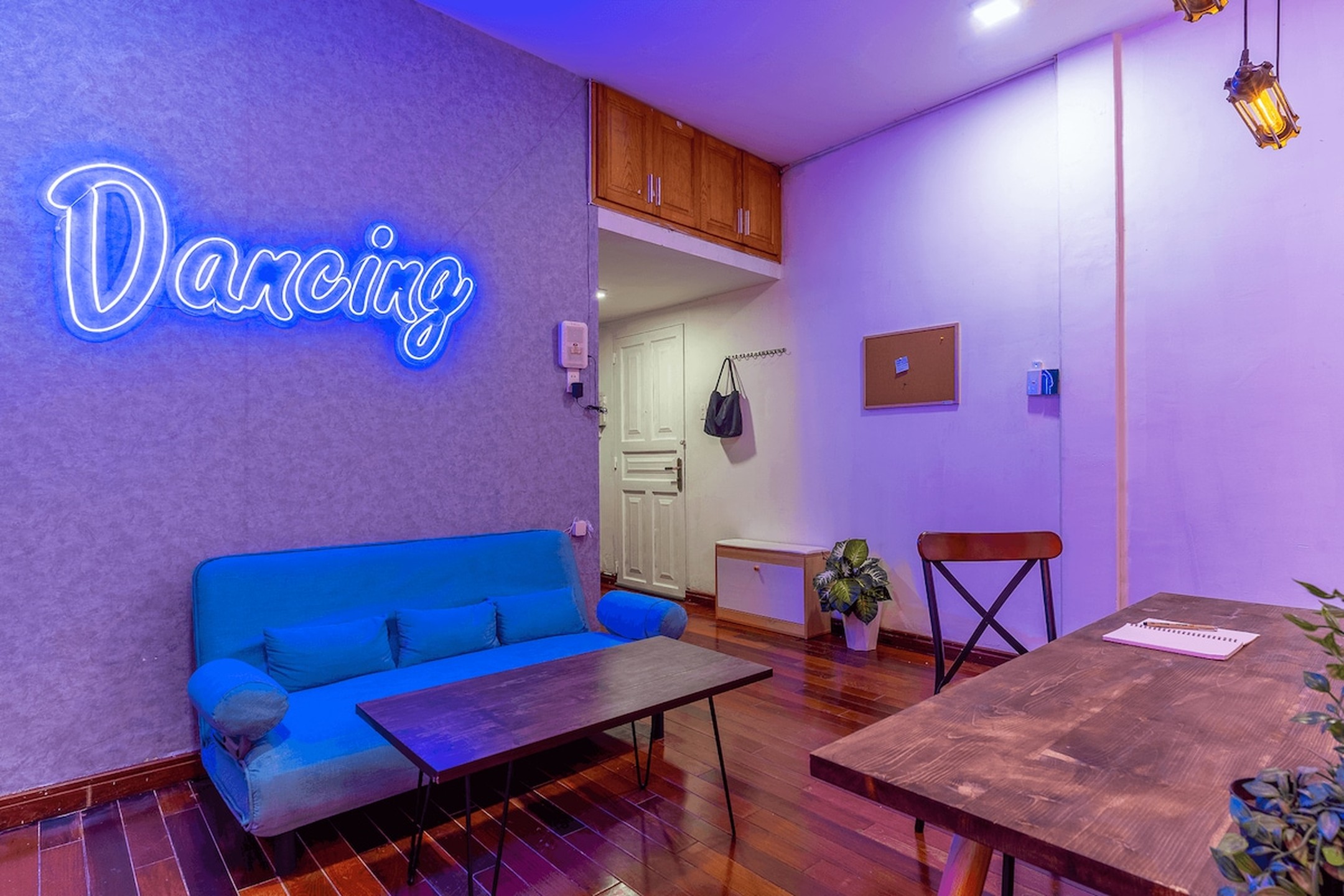 listing_images/bf328b63-be6d-a36c-d1c2-0197fa334ec7.png