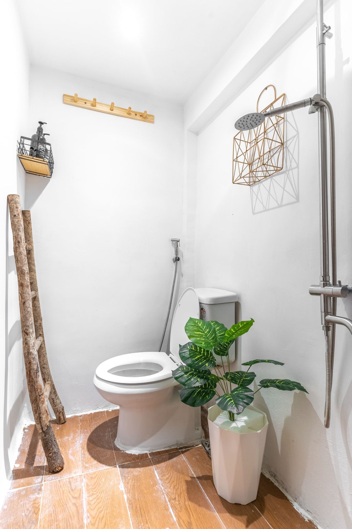 listing_images/d1d179ea-d018-aa33-106b-54b990276633.png