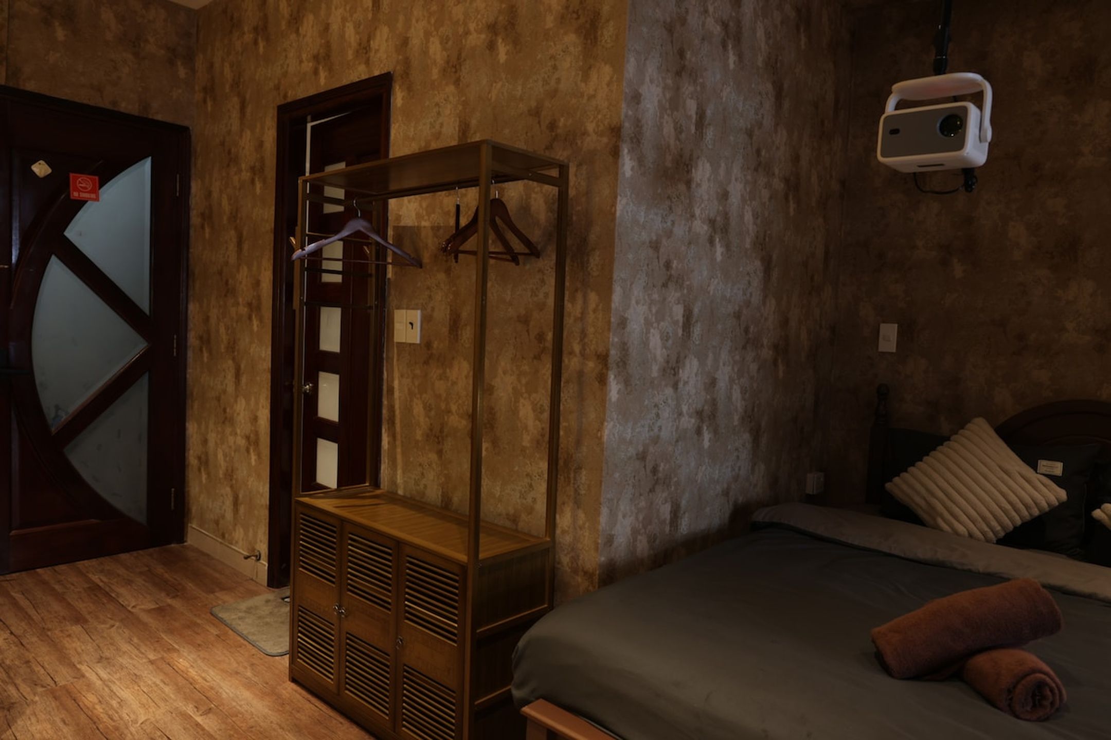 listing_images/d628a3d2-f54d-7ae7-3ce1-51ed50f9b9a7.jpeg
