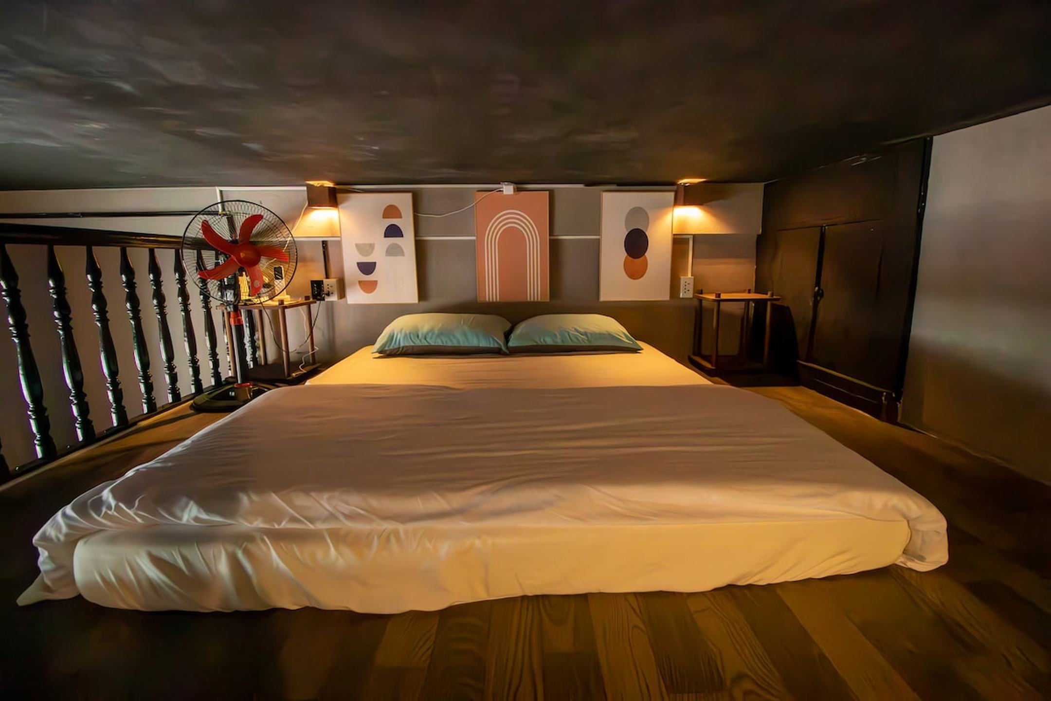 listing_images/e0dd6f18-9b53-b240-82f5-949448df0d48.jpeg