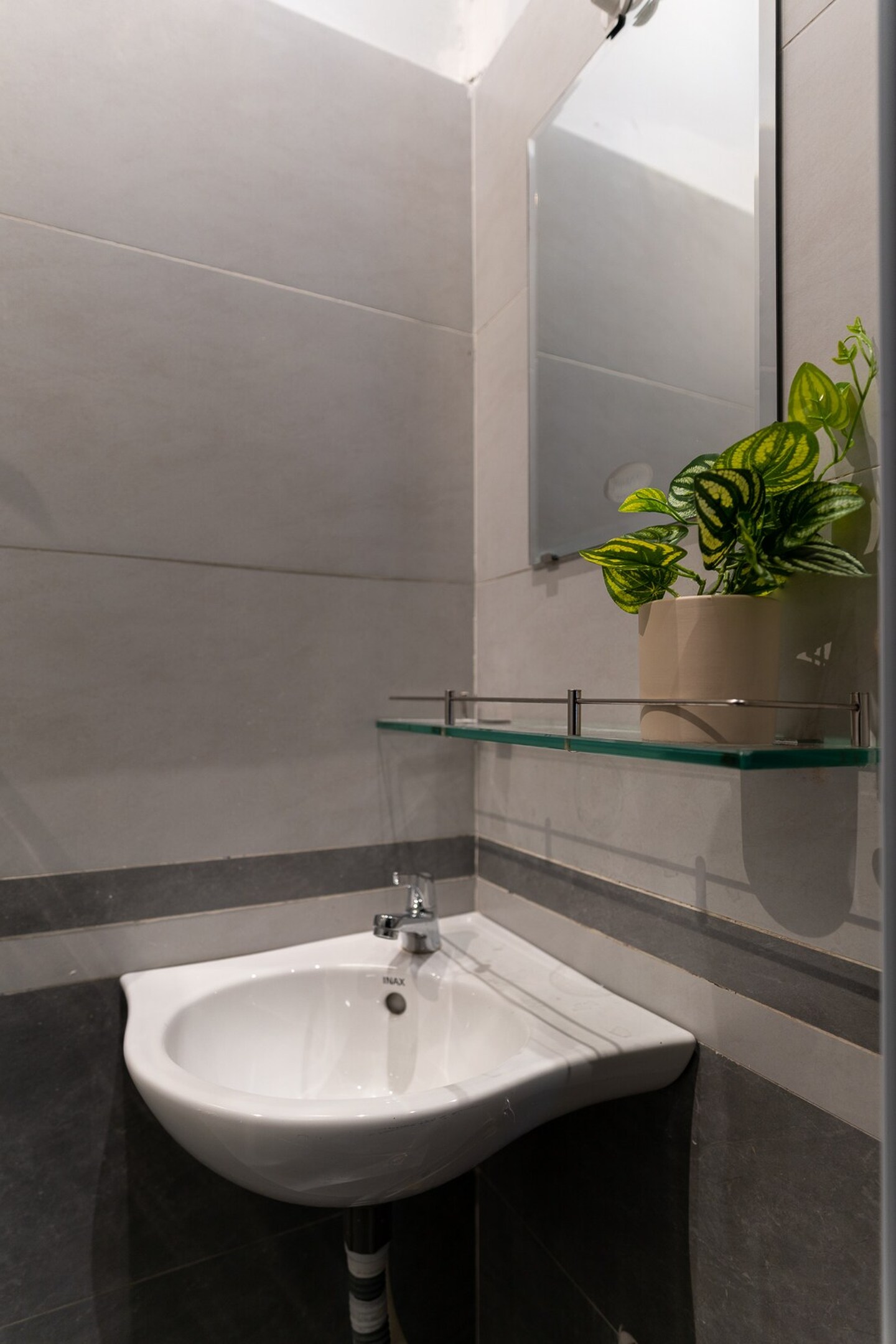 listing_images/e0f48e4d-7a67-d07a-e52c-47daabf56100.jpeg