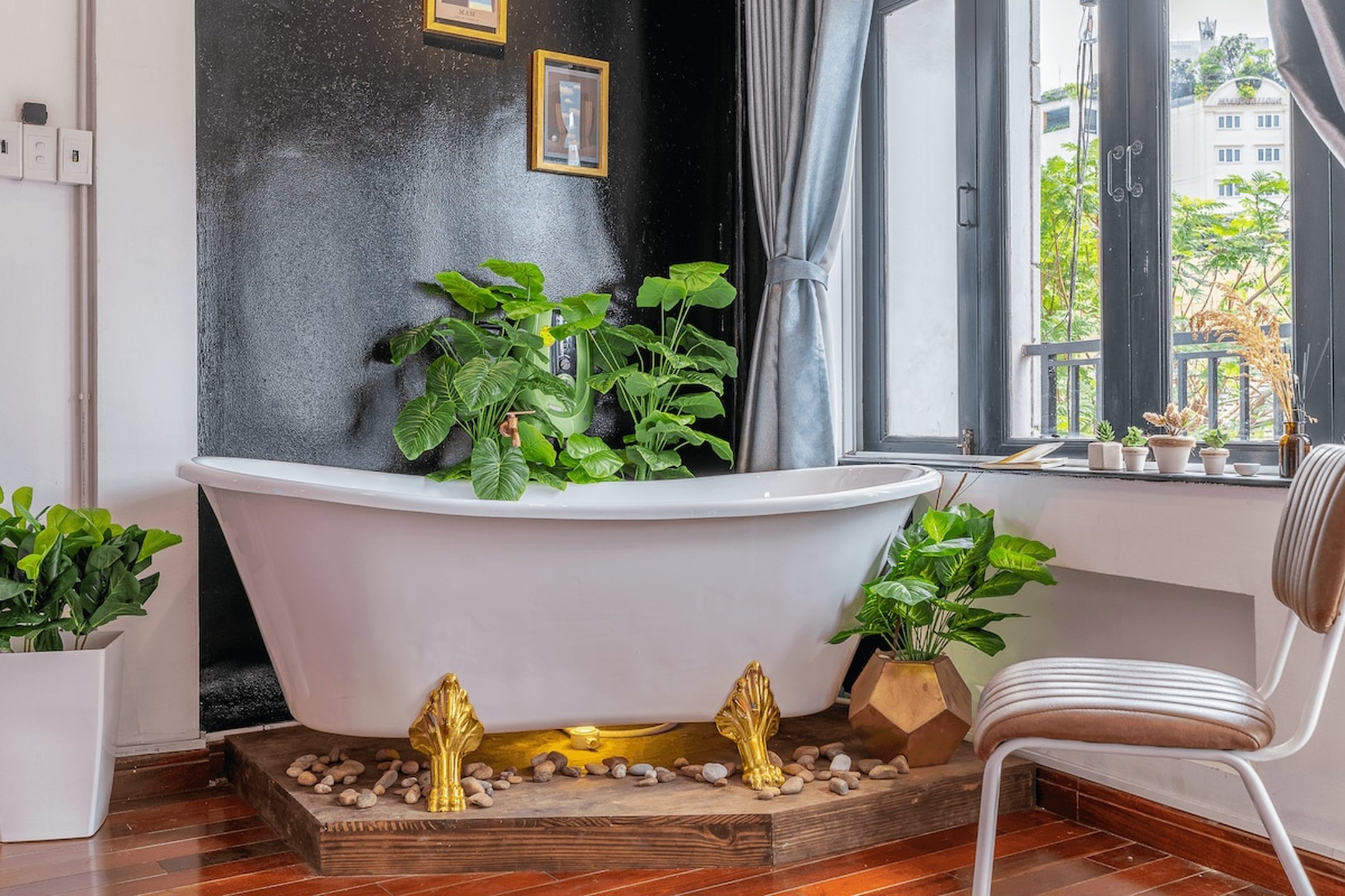 listing_images/e86790d3-3736-5e81-bc29-4e300a7d08db.png