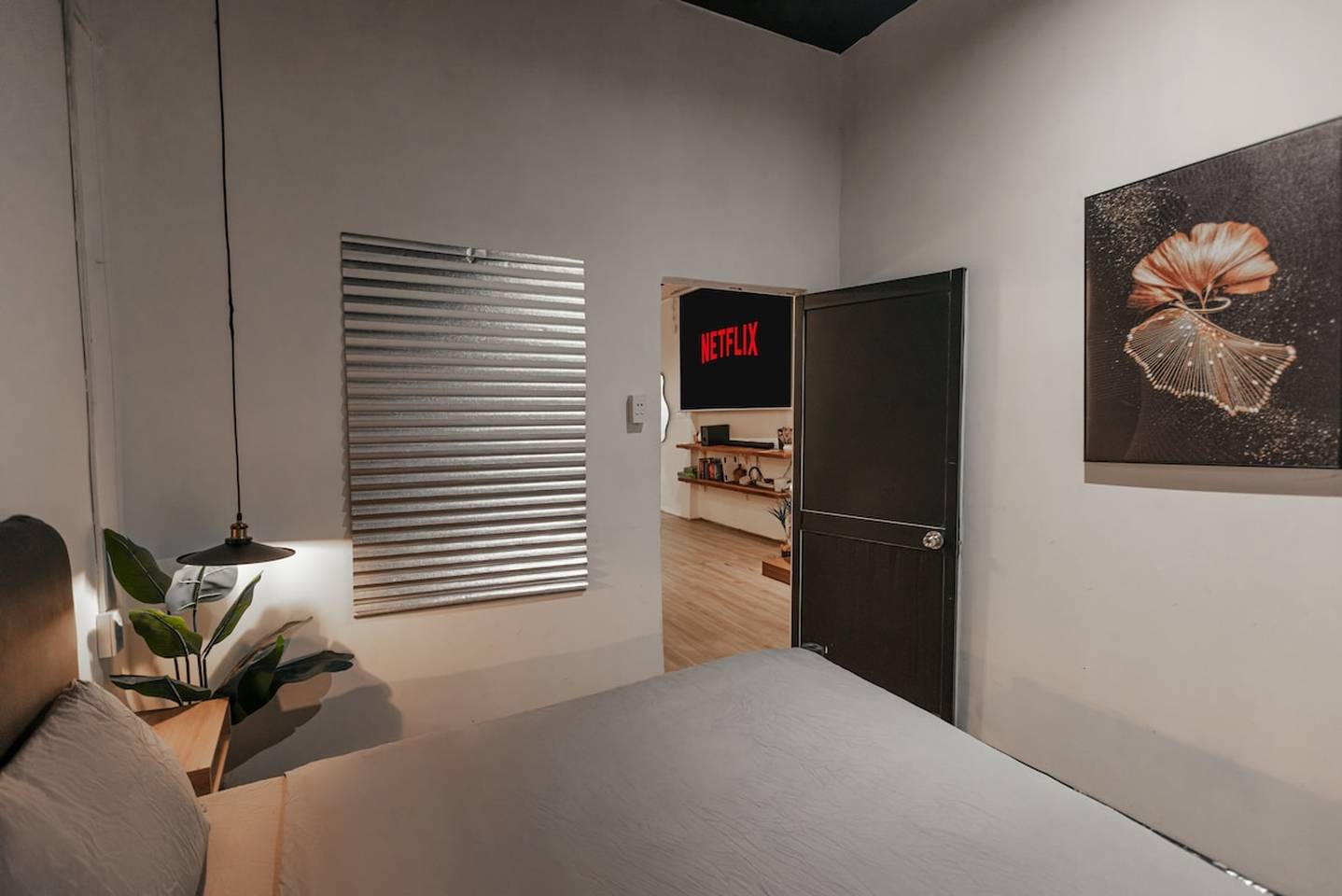 listing_images/ed7c3d30-1ff3-8964-775e-ce15b0e9d343.jpeg