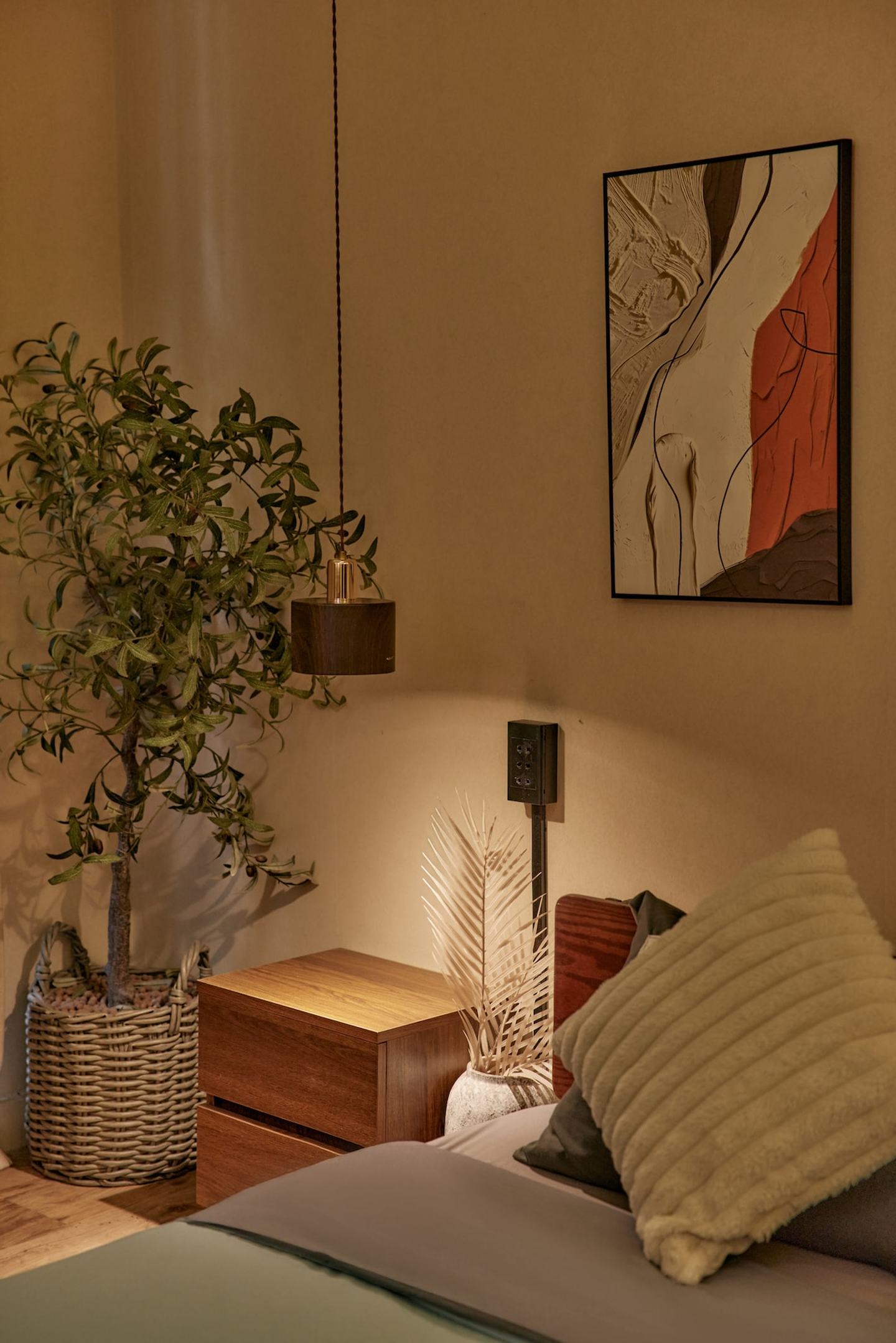 listing_images/efbdec94-7a3c-df48-d72f-0b81047521db.jpeg