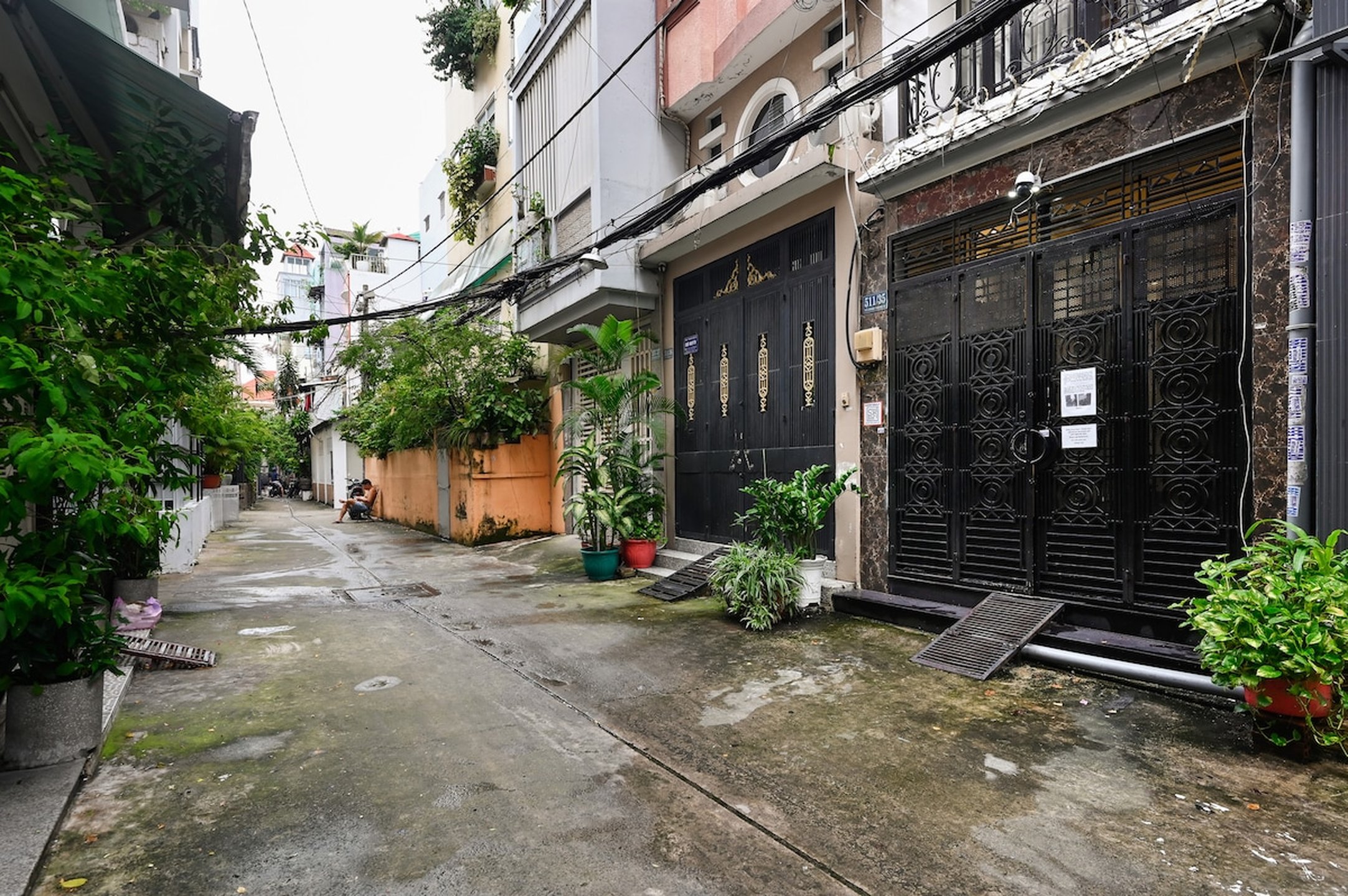 listing_images/f8e6a819-b14e-33f1-6c59-b2380e786713.jpeg
